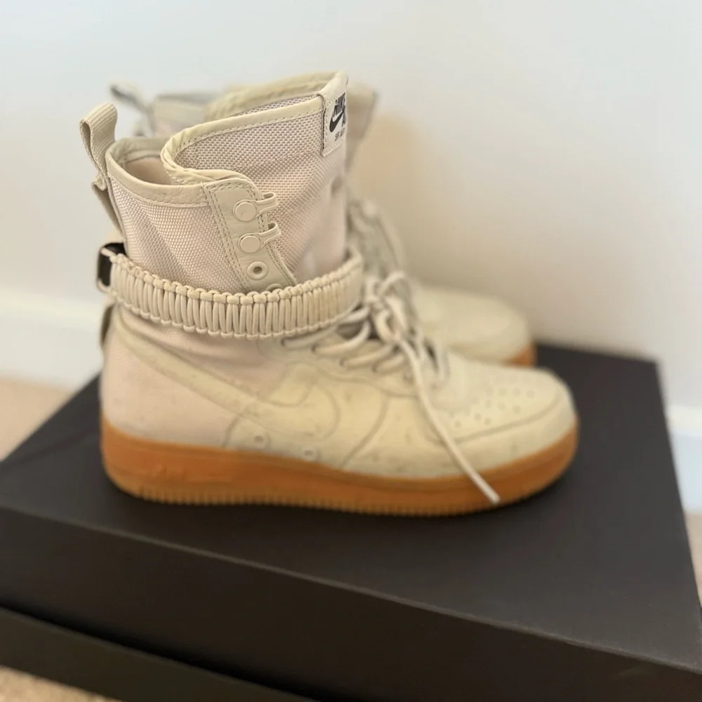Nike Air Force 1 High-Top Sneakers